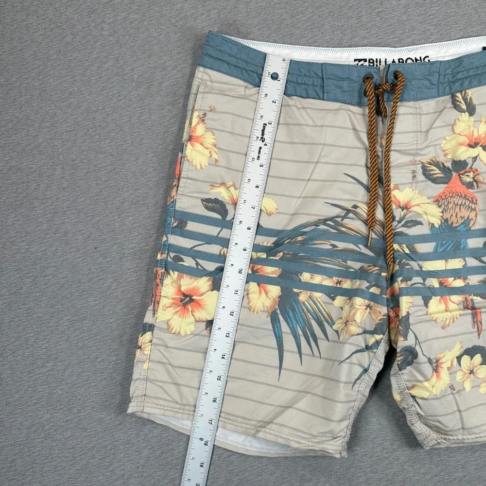 Billabong Lo Tides Spinner Board Shorts Mens 33 Beige Floral Parrot AOP Surf